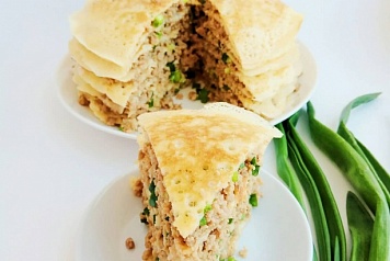 Блинный торт с мясным фаршем